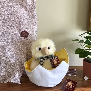Charlie Bears chick with egg set